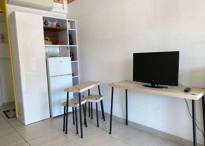 Agreable T2 Climatise Avec Loggia, Parking, Et Wifi A - Fr-1-553-250 Lejlighed Balaruc-les-Bains