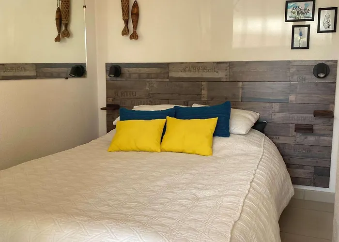 Agreable T2 Climatise Avec Loggia, Parking, Et Wifi A - Fr-1-553-250 Lejlighed *