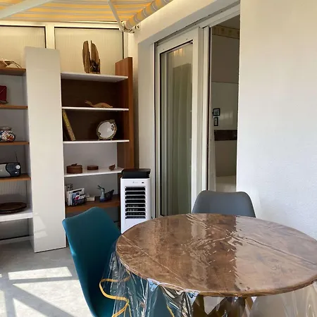 Agreable T2 Climatise Avec Loggia, Parking, Et Wifi A - Fr-1-553-250 بالاروك ليه بان